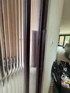 Project in Dordrecht – Deur en trapleuning in RAL 3007 7 IMG 7920 1