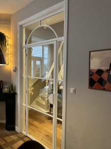 Project: Witte stalen deur met bovenlicht – Den Haag 2 IMG 6559