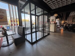 Tochtportaal met dubbele taatsdeuren – Fritella Papendrecht 6 IMG 7037