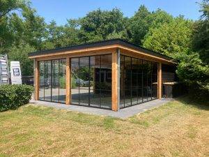 Project: Stalen vaste kozijnen geplaatst in Alblasserdam – Theo van Horssen Puur Tuin 3 stalen kozijn overkapping